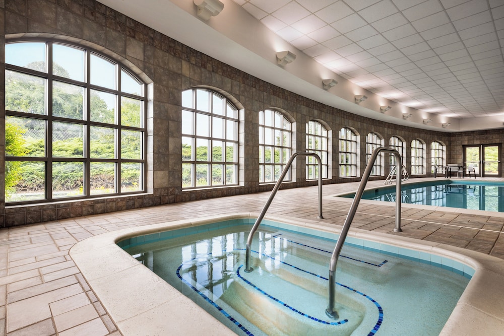 holiday inn express and suites hagerstown by ihg