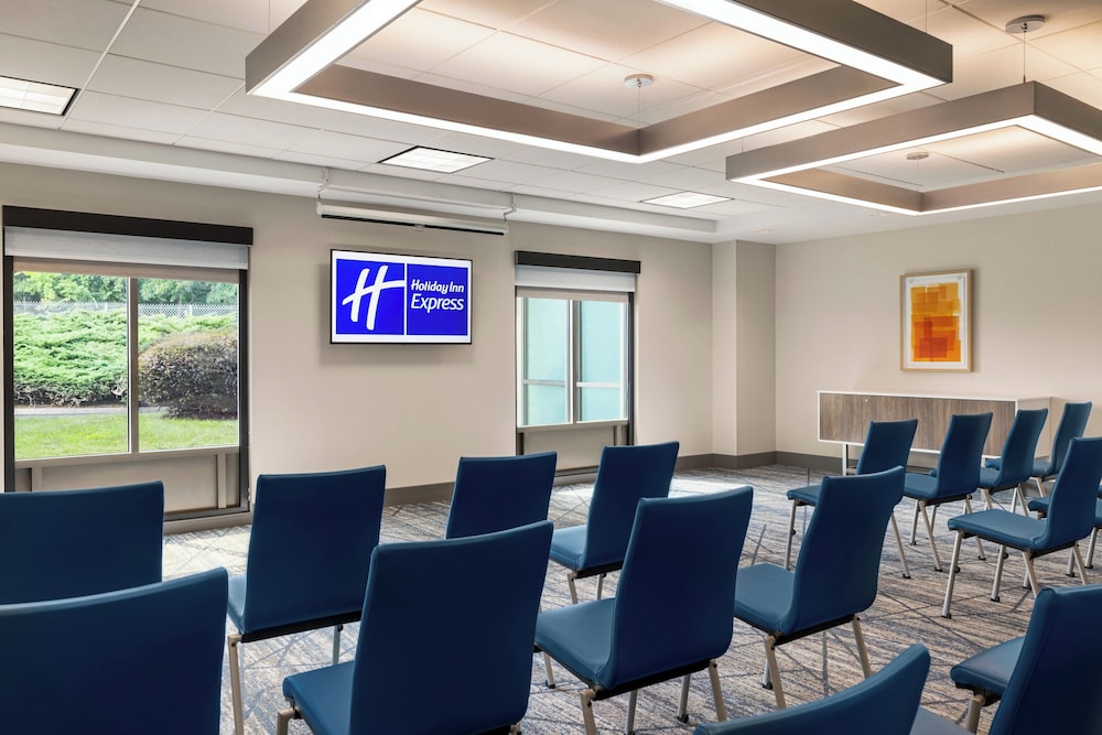 holiday inn express and suites hagerstown by ihg