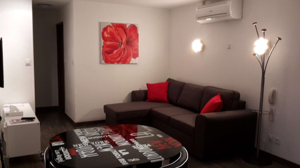 greet hotel dijon sud longvic