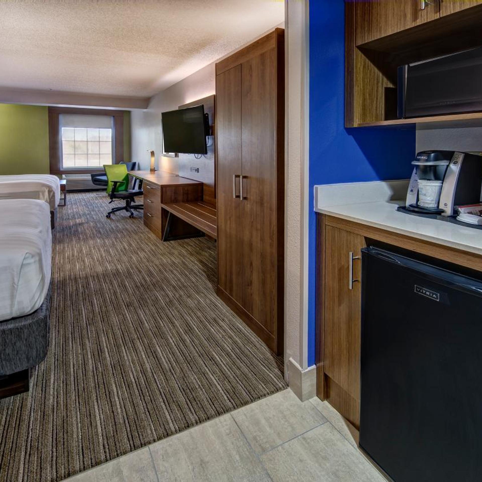 holiday inn express and suites crossville by ihg