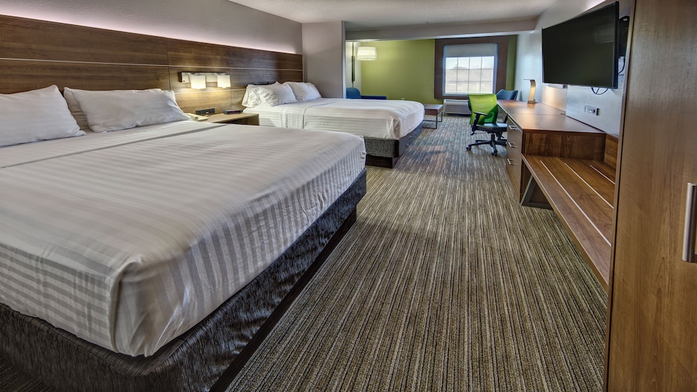 holiday inn express and suites crossville by ihg