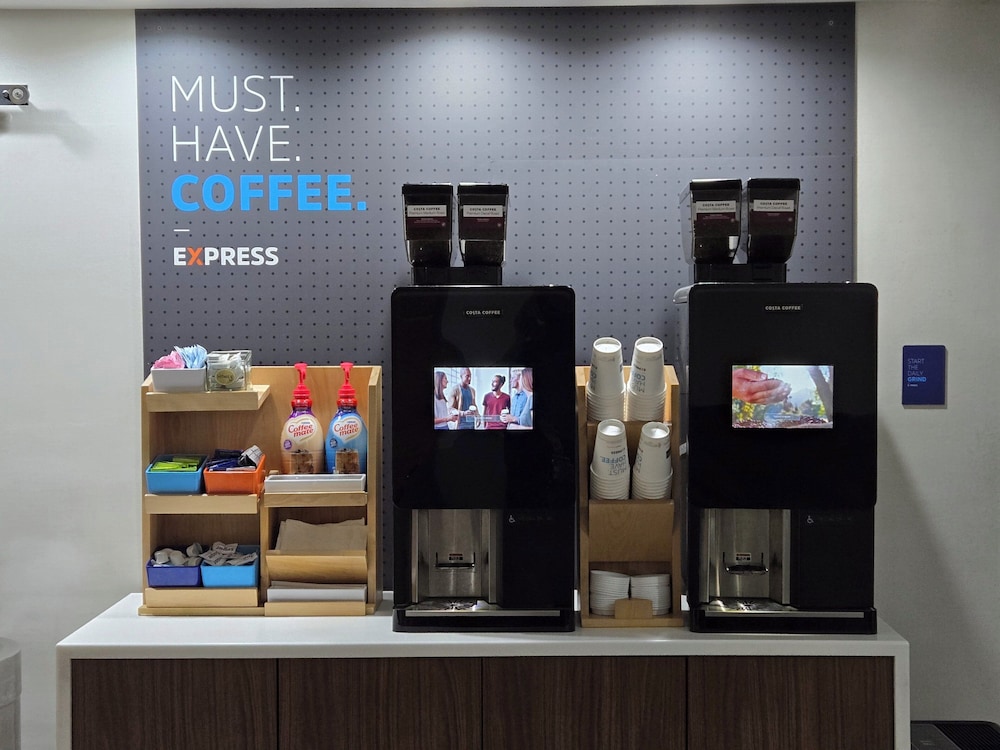 holiday inn express and suites crossville by ihg
