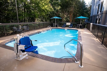 hampton inn pickwick dam at shiloh falls