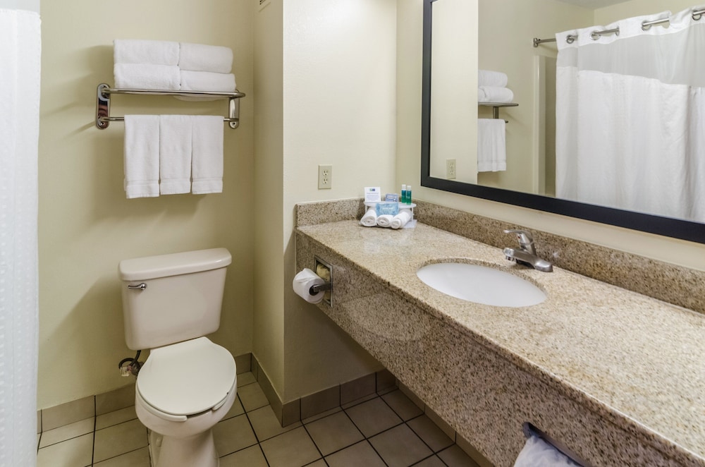 holiday inn express and suites vinita by ihg