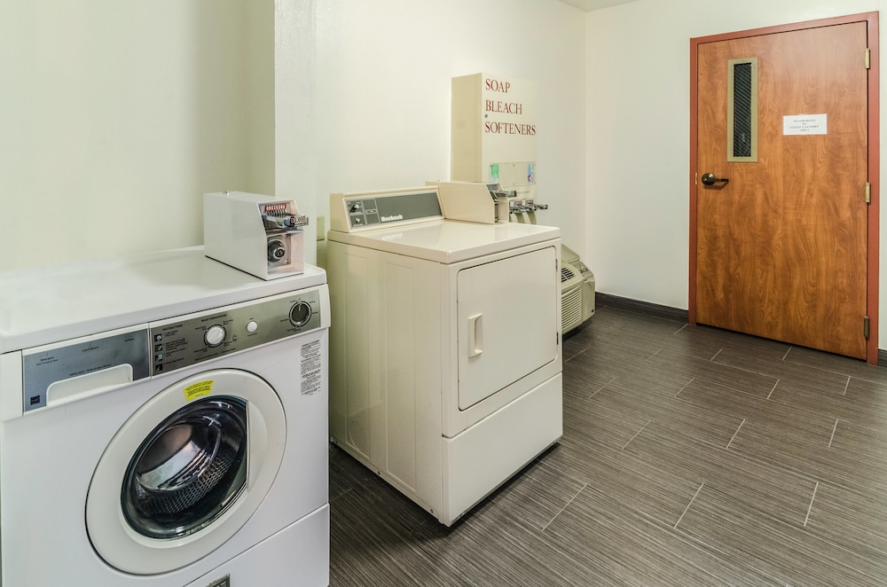 holiday inn express and suites vinita by ihg