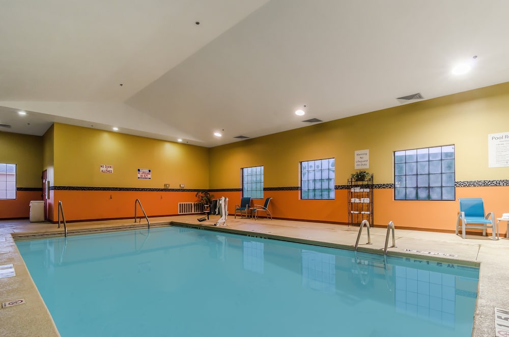 holiday inn express and suites vinita by ihg