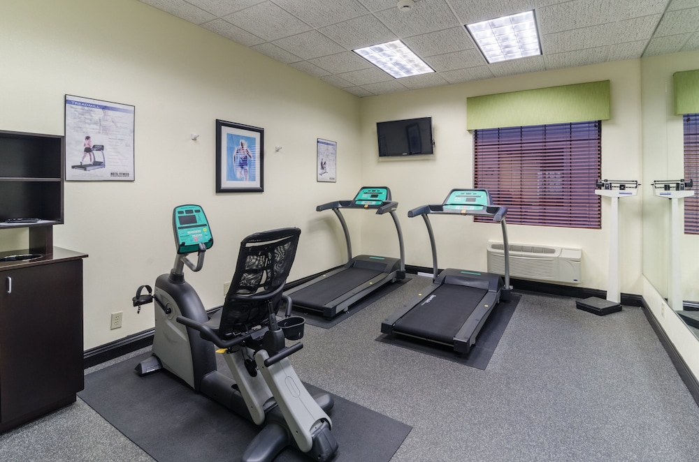 holiday inn express and suites vinita by ihg