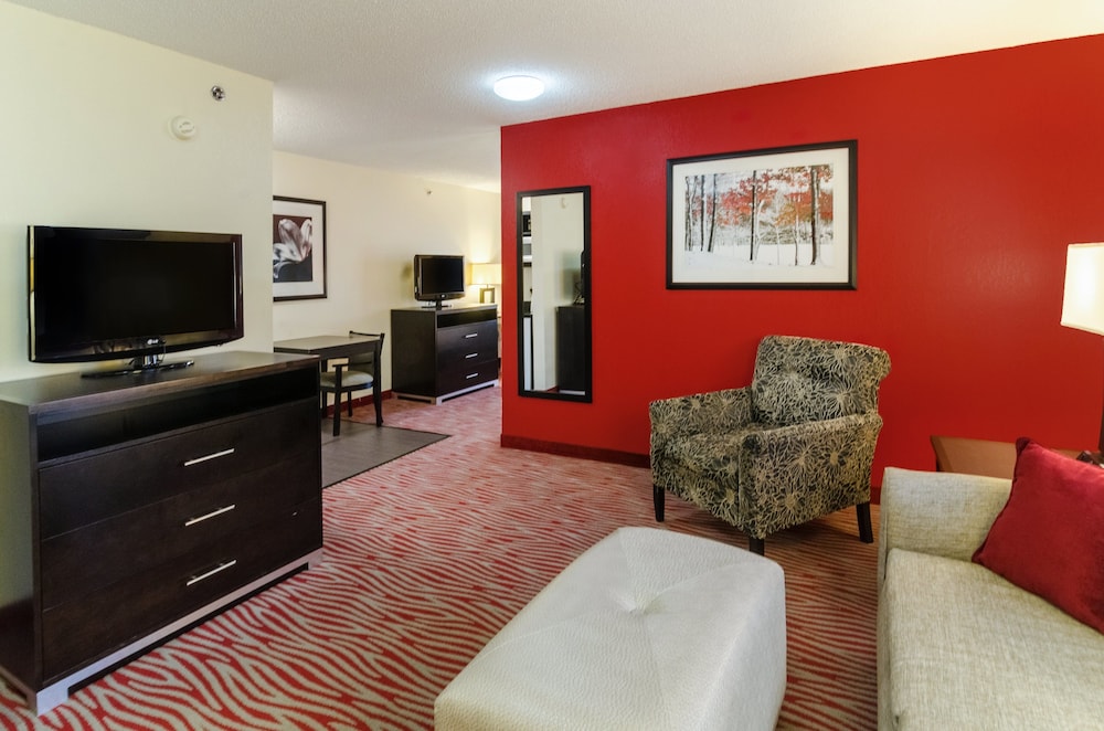holiday inn express and suites vinita by ihg