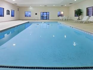 holiday inn express and suites vinita by ihg