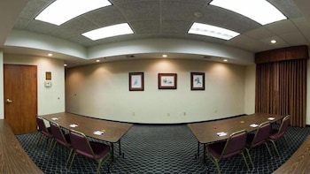 Holiday Inn Express & Suites Vinita By Ihg,Oklahoma>>Miami,3 star