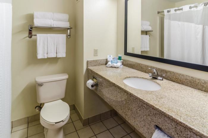 holiday inn express and suites vinita by ihg