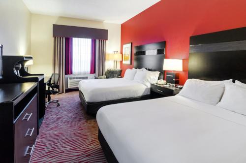 holiday inn express and suites vinita by ihg