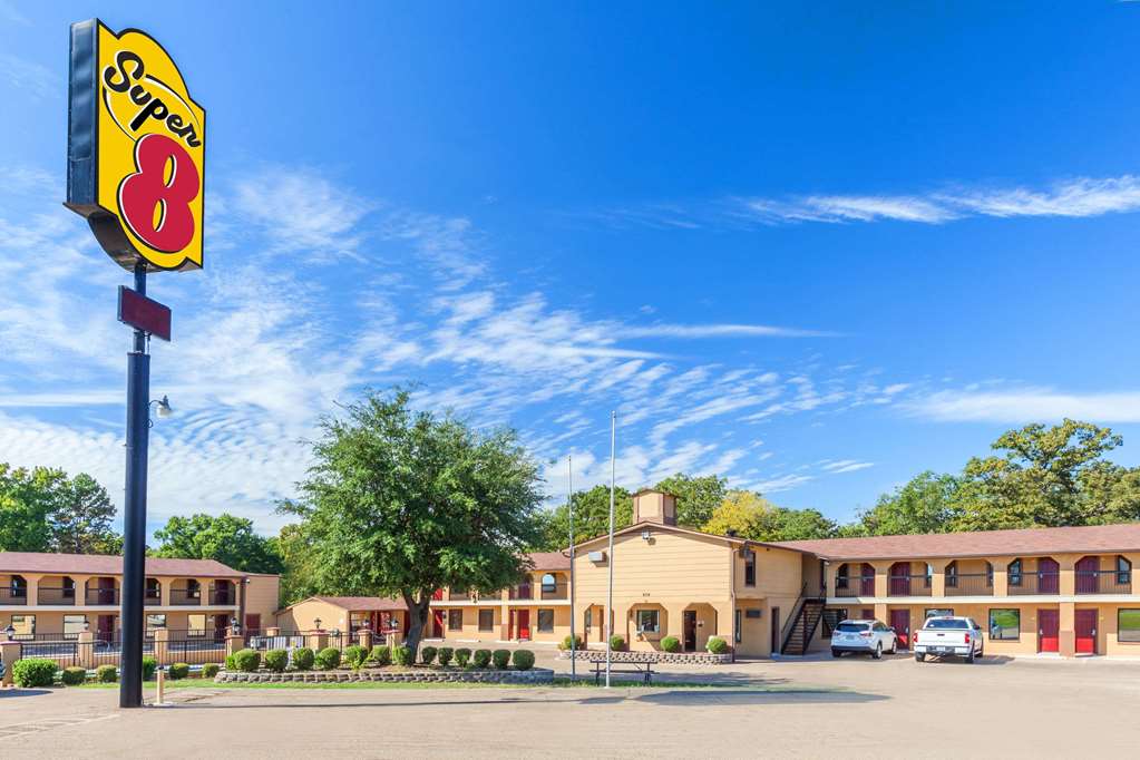 super 8 by wyndham mt pleasant tx