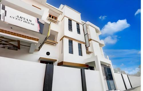 aryan guest house