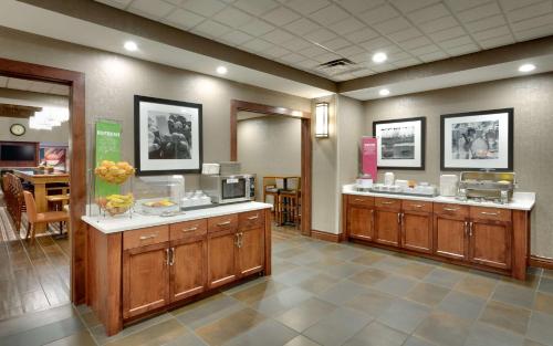 hampton inn and suites pocatello
