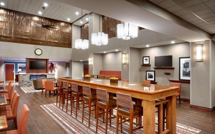 hampton inn and suites pocatello