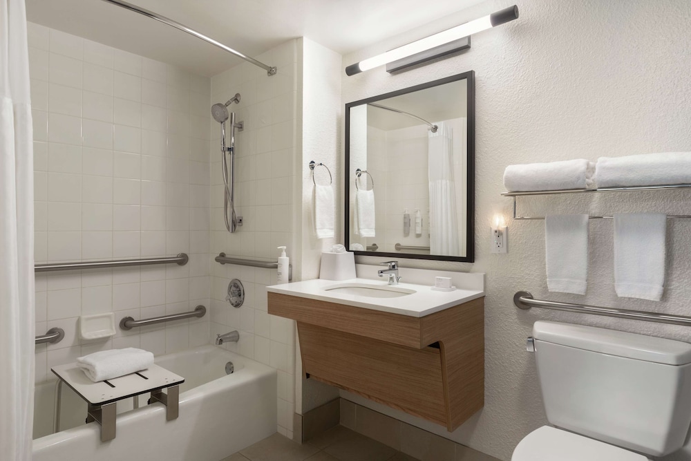 spark by hilton sarasota siesta key gateway