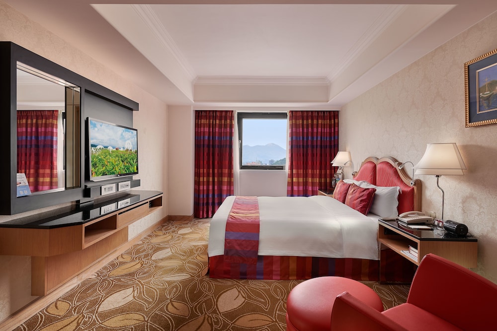 the riviera hotel