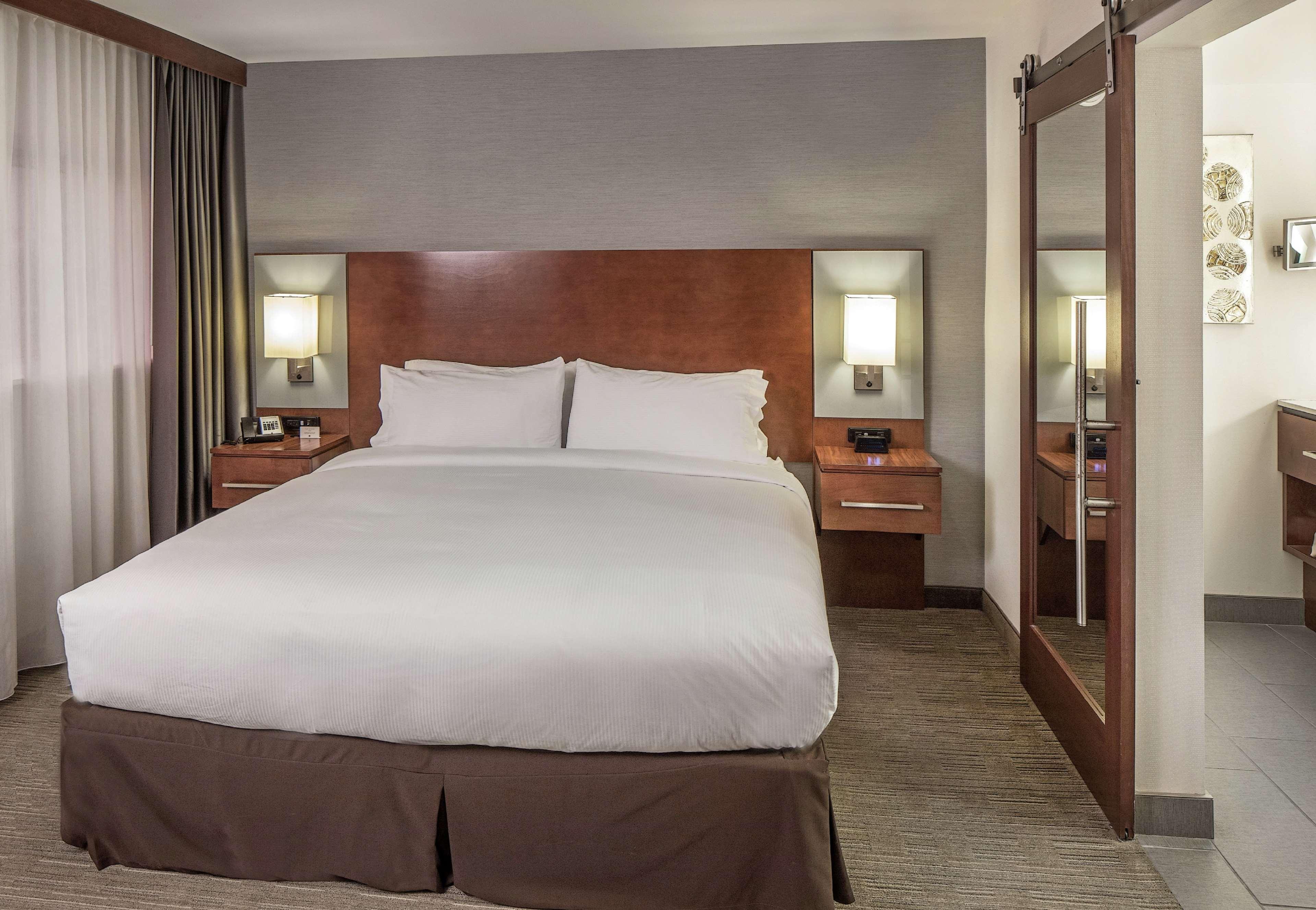 doubletree by hilton omaha southwest