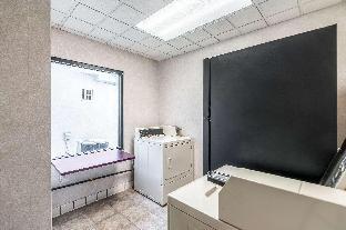 econo lodge inn and suites