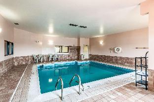 econo lodge inn and suites