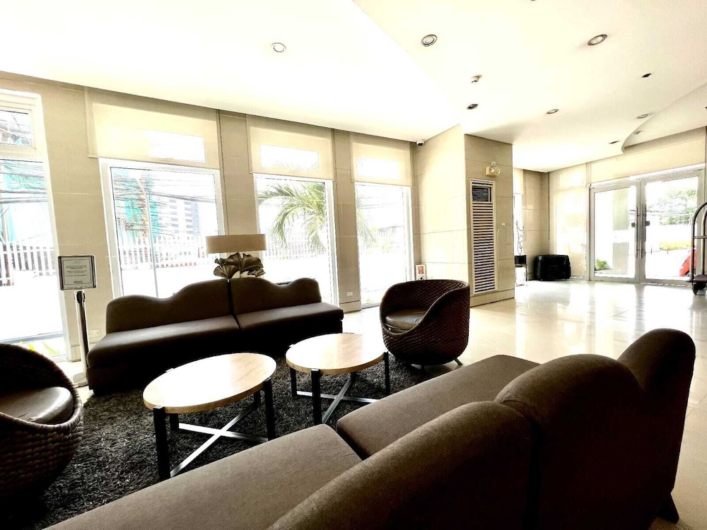 grace residences by thet