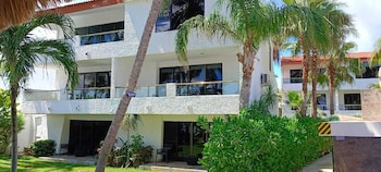 sina suites cancun solo adultos