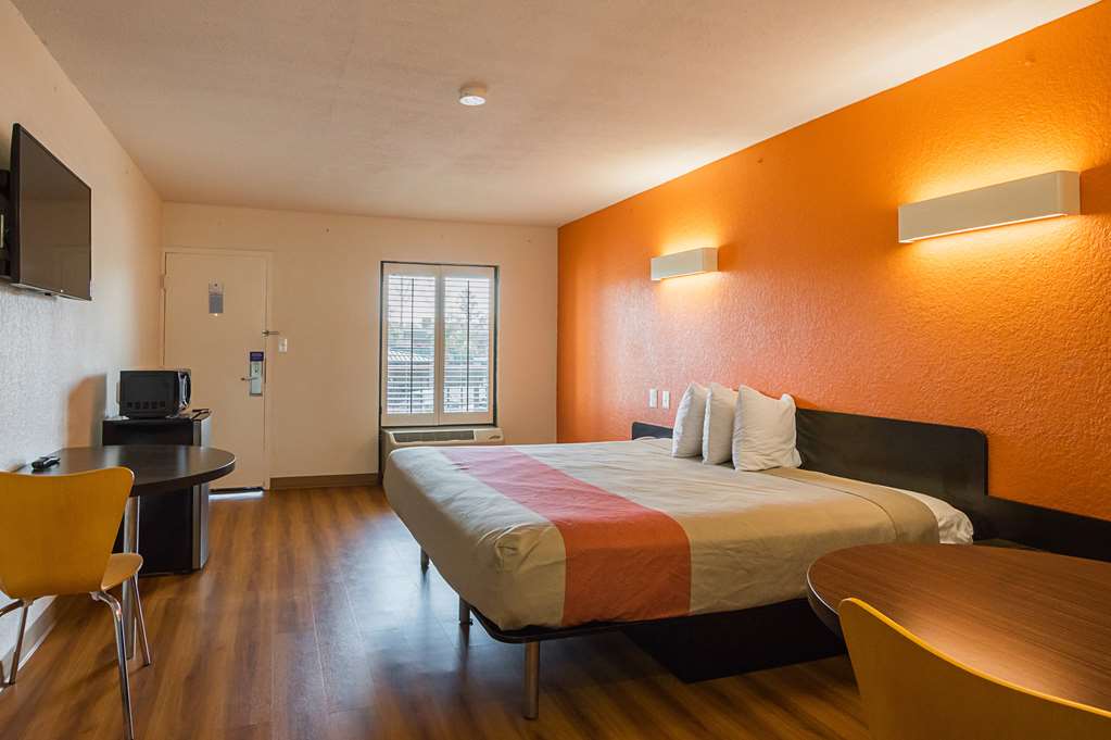motel 6 savannah ga midtown