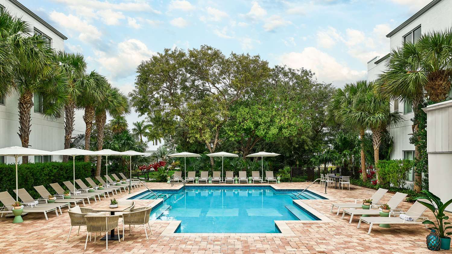 faro blanco resort and yacht club marathon curio by hilton