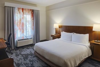 Fairfield Inn & Suites By Marriott Columbus Airport,Gahanna>>Columbus,2.5 star