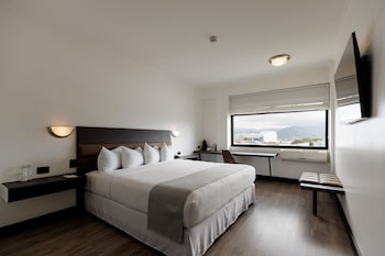 parque del lago boutique hotel