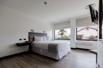 parque del lago boutique hotel