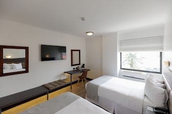 parque del lago boutique hotel