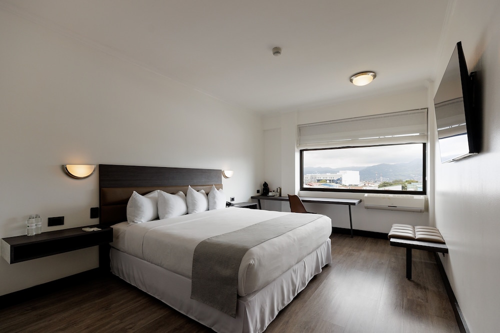 parque del lago boutique hotel