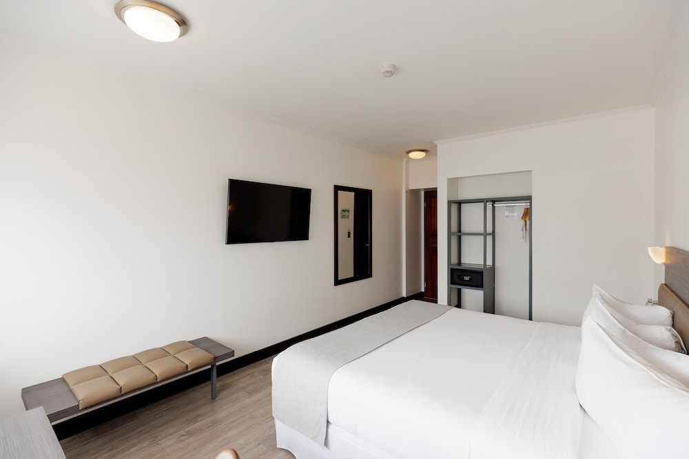 parque del lago boutique hotel