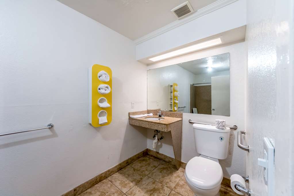 motel 6 san antonio tx frost bank center