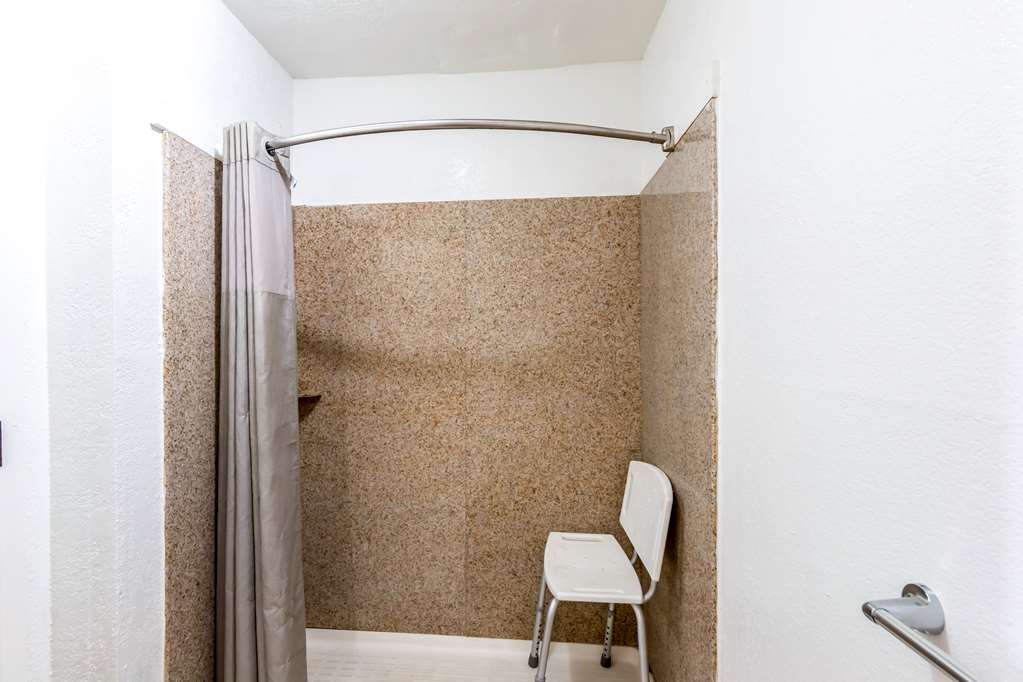 motel 6 san antonio tx frost bank center