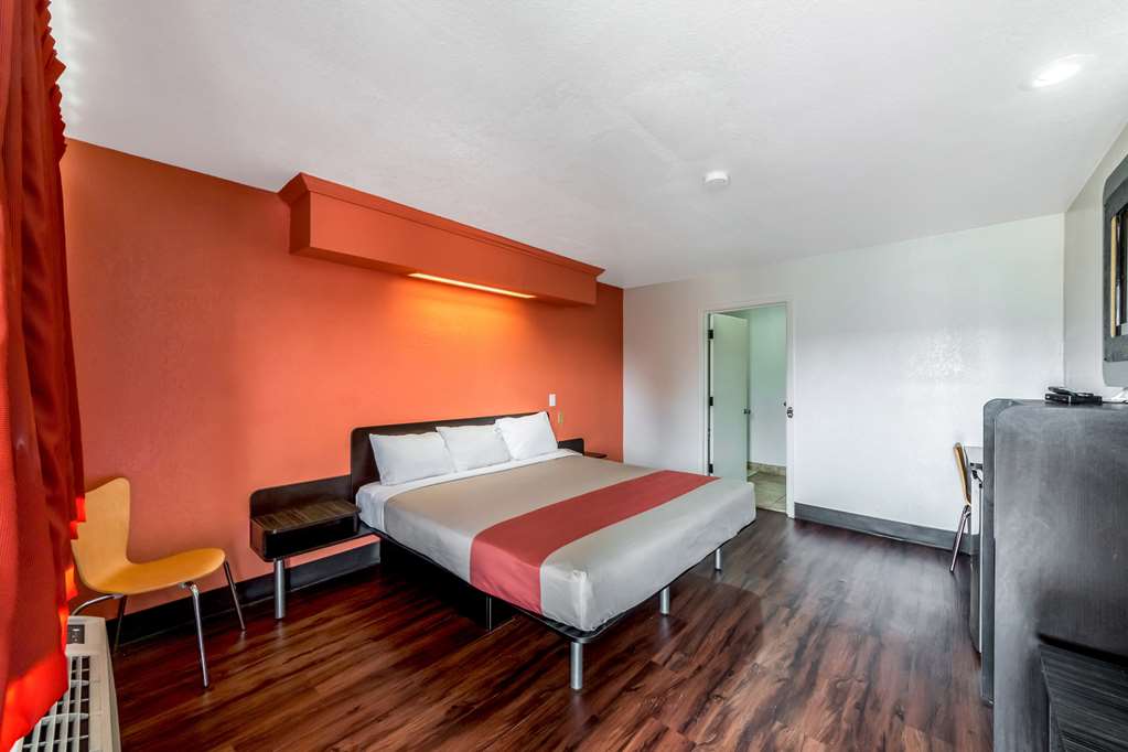 motel 6 san antonio tx frost bank center