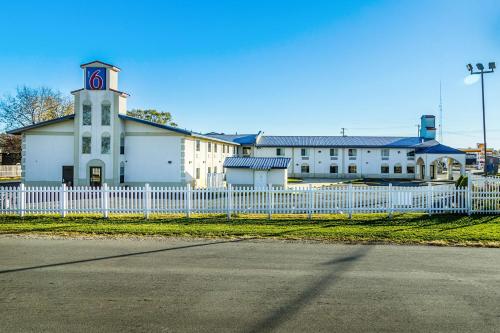 Motel 6 Urbana, Il,Illinois>>Champaign,2 star