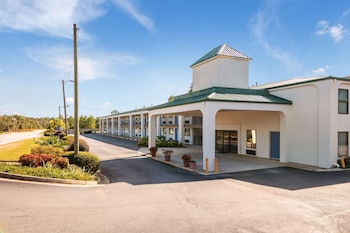 rodeway inn and suites
