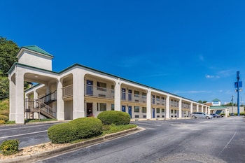 rodeway inn and suites
