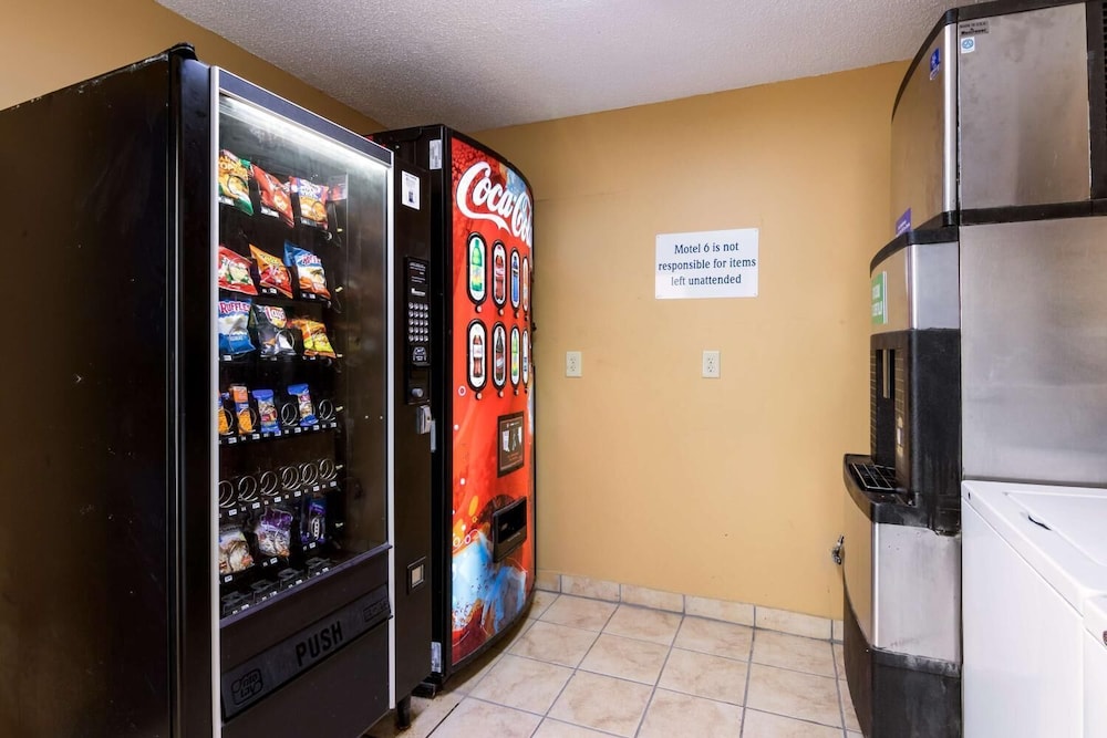 rodeway inn and suites