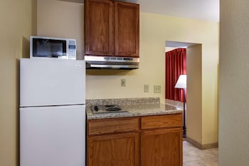 rodeway inn and suites