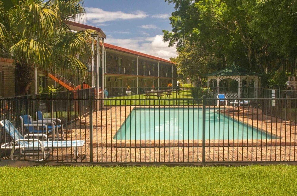 coomera motor inn