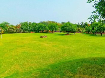 Luxury Farmhouse,Sohna Road,3 star