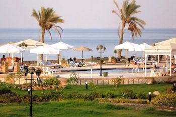 dome marina hotel and resort ain sokhna