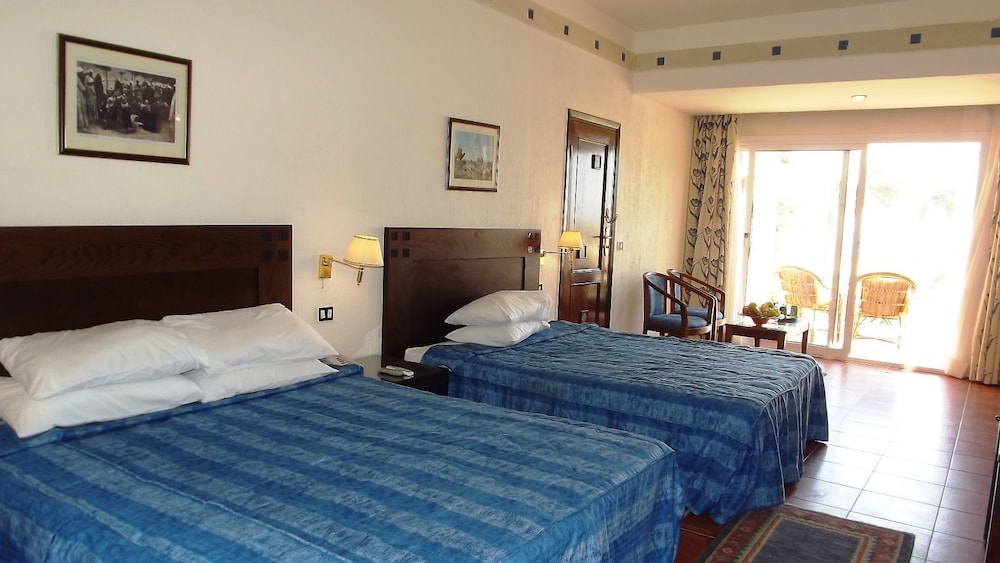 dome marina hotel and resort ain sokhna