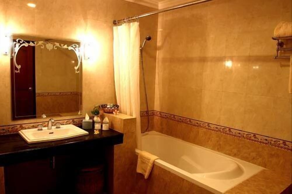 hotel grand tiga mustika