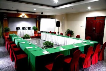hotel grand tiga mustika