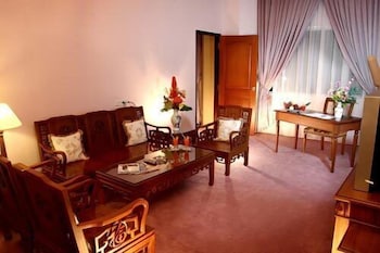 hotel grand tiga mustika